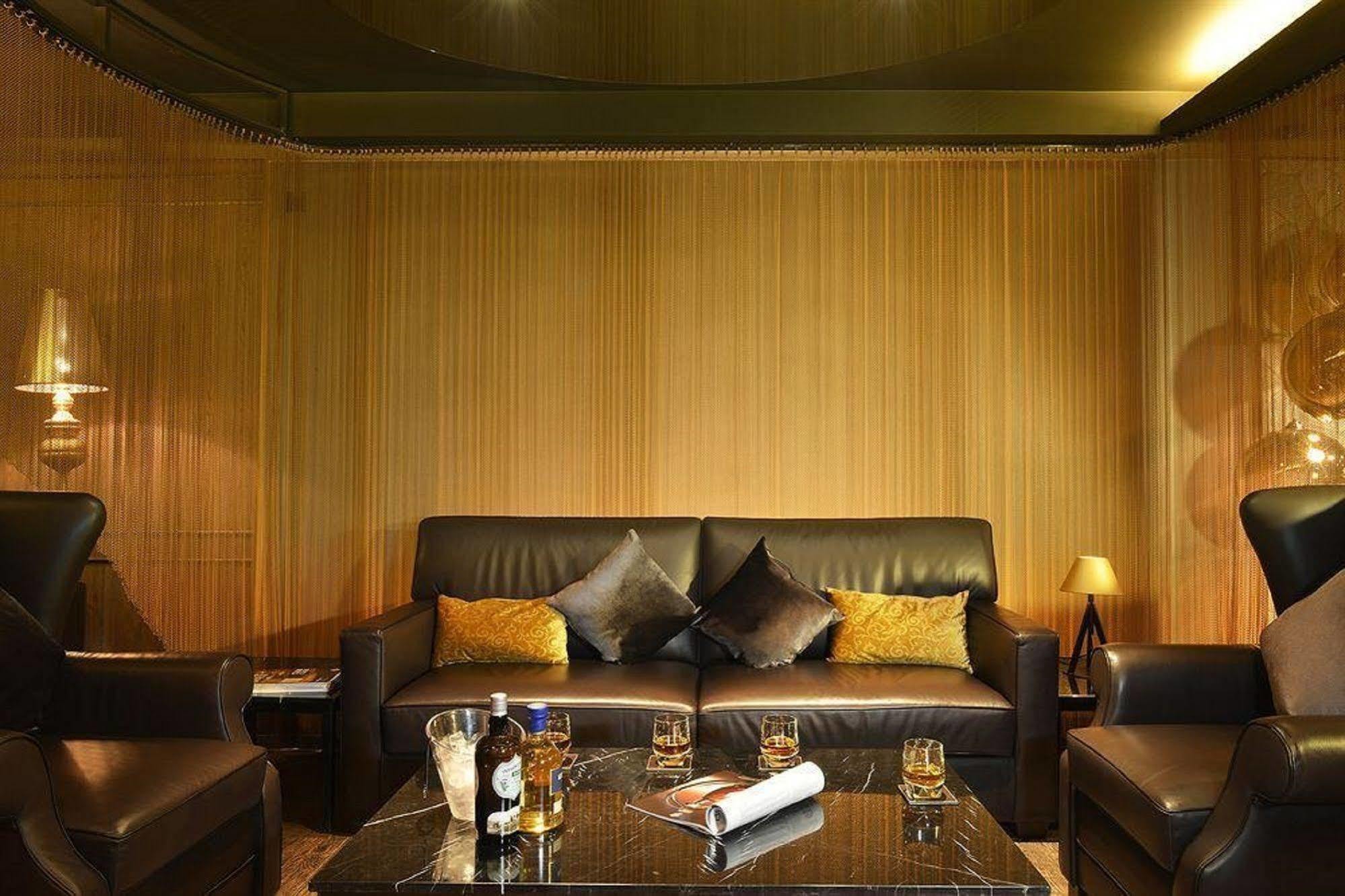 Walden Hotel Гонконг Экстерьер фото