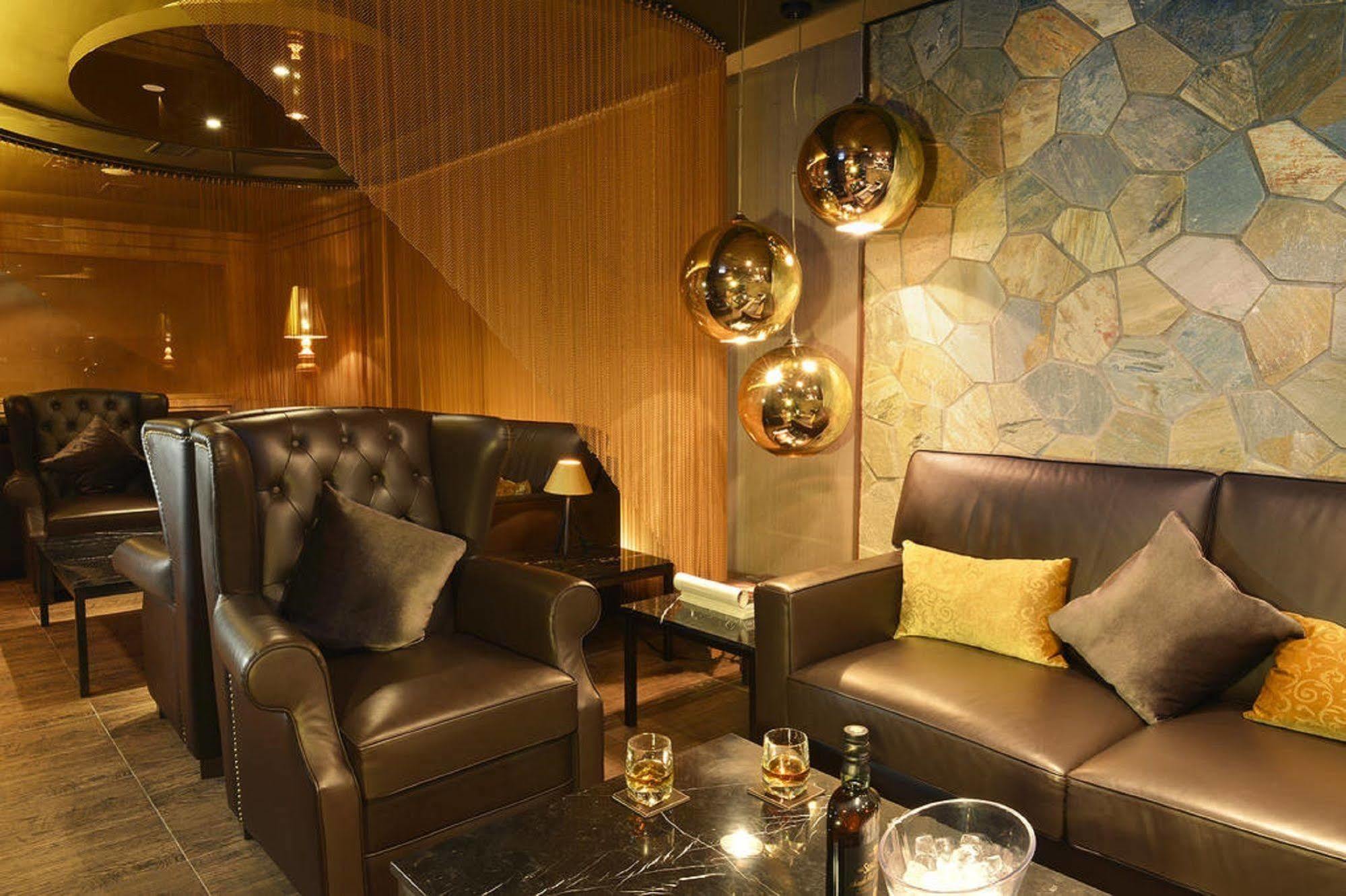 Walden Hotel Гонконг Экстерьер фото